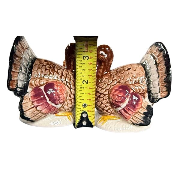 Fine Ceramic Turkey Salt and Pepper Shaker Set of 2 - Picture 4 of 16